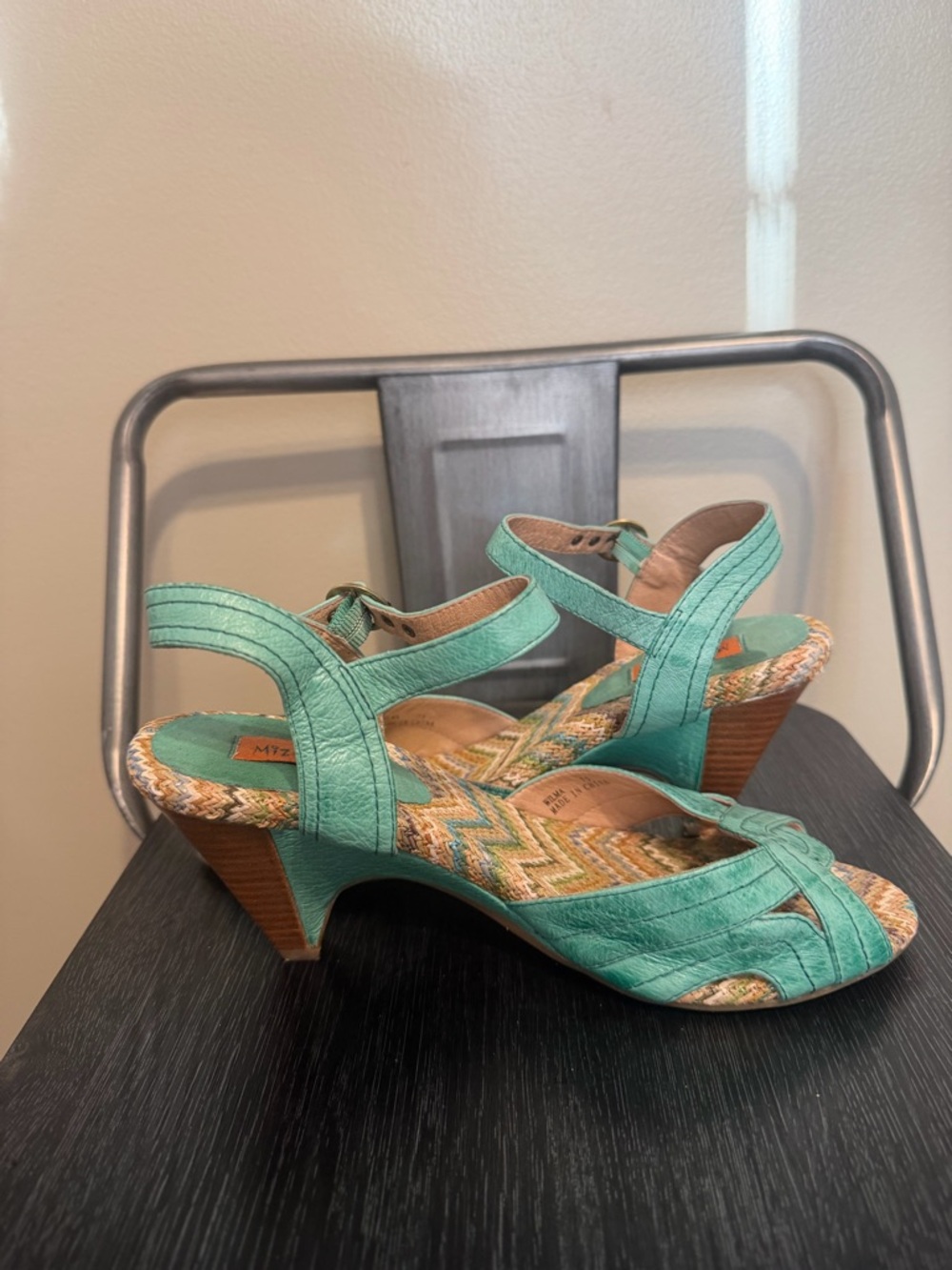 Miz Mooz Mint Green Leather Boho Heels 7.5 Woven Footbed Sandals - Picture 6 of 13